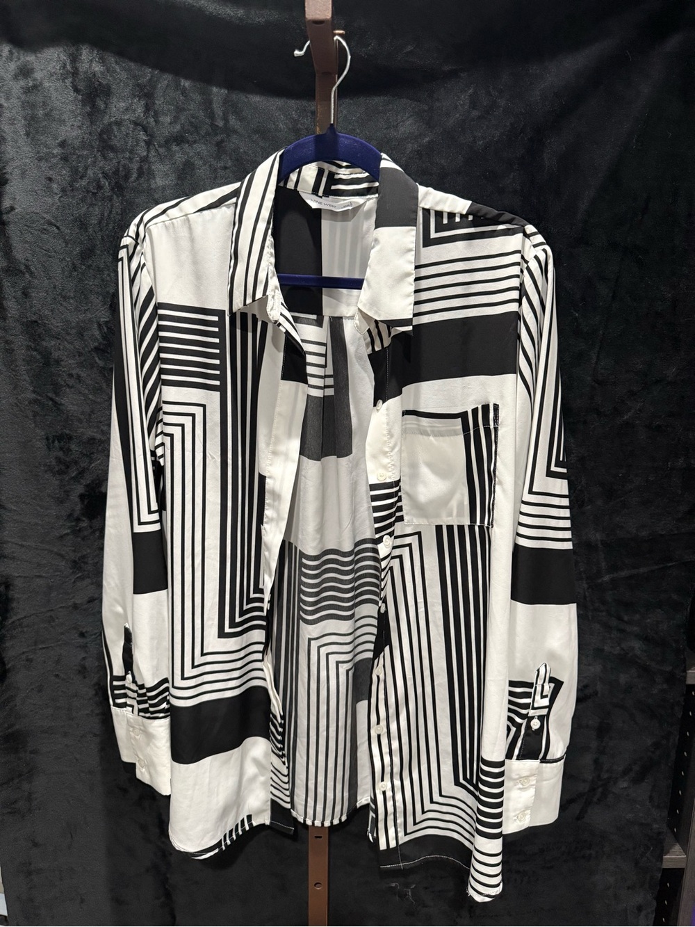 Nine West Black & White Geometric Button-Up Blouse